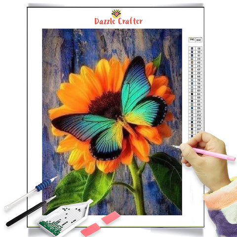 DAZZLING LILAC BUTTERFLY Diamond Painting Kit